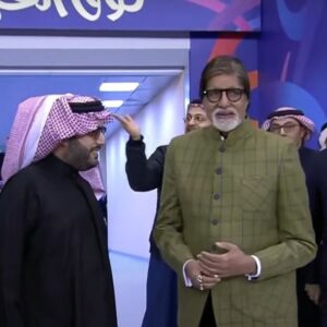 Amitabh Bachchan Instagram - "An evening in Riyadh .. " what an evening .. 
Cristiano Ronaldo, Lionel Messi, Mbape, Neymar all playing together .. and yours truly invited guest to inaugurate the game .. PSG vs Riyadh Seasons .. 
Incredible !!!

#football #Ronaldo #Messi #AlNassr #SaudiArabia @thebushramahdi @rredfilms #Turkialalshikh