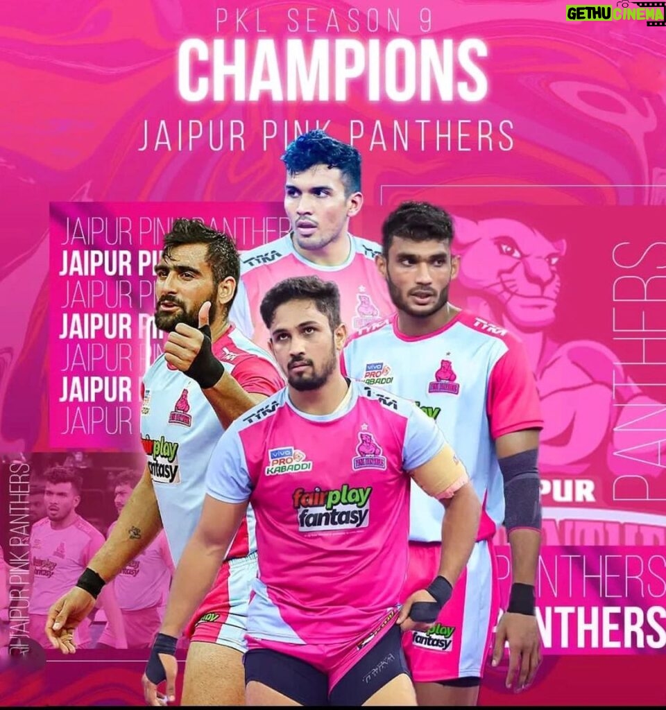 Amitabh Bachchan Instagram - CHAMPIONS CHAMPIONS CHAMPIONS .. !!!! JAIPUR PINK PANTHERS CHAMPIONS 🏆 🥇 🏅 Abhishek you are a CHAMPION !! YOU PLAY SILENTLY, with dedication and resolve, amidst biast criticism .. AND THEN YOU WIN .. !!! So so proud of you .. 👏 🥰 💛 🥲 ✌️ ❤️ 👏 🥰 Panther boys .. Agnipath Agnipath Agnipath .. !!! गर्व स्नेह और आभार , बधाई बधाई बधाई !!!!!