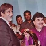 Amitabh Bachchan Instagram - प्रशांत दामले यांचा १२,५०० प्रयोगांचा वि क्रम आज होतो आहे. फक्त ३९ वर्षां त एवढे प्रयोग करणं ही खूपच कौतुकाची गोष्ट आहे! मी प्रशांतजींच्या 'एका लग्नाची गोष्ट' या नाटकाच्या १००० व्या प्रयोगाला गेलो होतो आणि तेव्हापासून मी प्रशांतजींच्या कामाचा चाहता आहे. आजही लोकांना मराठी नाटकावर प्रेम करायला लावण्यात प्रशांतजींचं मोठं योगदान आहे. आज मी उपस्थि त नसलो तरी मनाने मी ति थेच तुमच्याबरोबरच आहे! माझ्याकडून प्रशांतजींना आणि सर्व कलाकारांना हार्दि क शुभेच्छा! Today, Prashnat Damle ji is performing his record 12,500th show. And reaching this milestone in just 39 years is another great feat in itself! I was in the audience when Prashant ji did the 1000th show of Eka Lagnachi Goshta and have been a fan of his craft since then. He is one of the biggest reasons why people are still in love with Marathi theatre. I might not be physically present at this glorious occasion, but my mind and heart are there with you. I would like to extend my best wishes to Prashant ji and all the other performers! @damleprashant