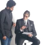 Amitabh Bachchan Instagram - My great privilege and honour to be holding hands with IKONZ - the future !! Developed by an Indian , for India and for the World .. INDIA leads .. the World follows .. !! JAI HIND 🇮🇳🇮🇳🇮🇳 @ikonzstudios @abinavvarmak