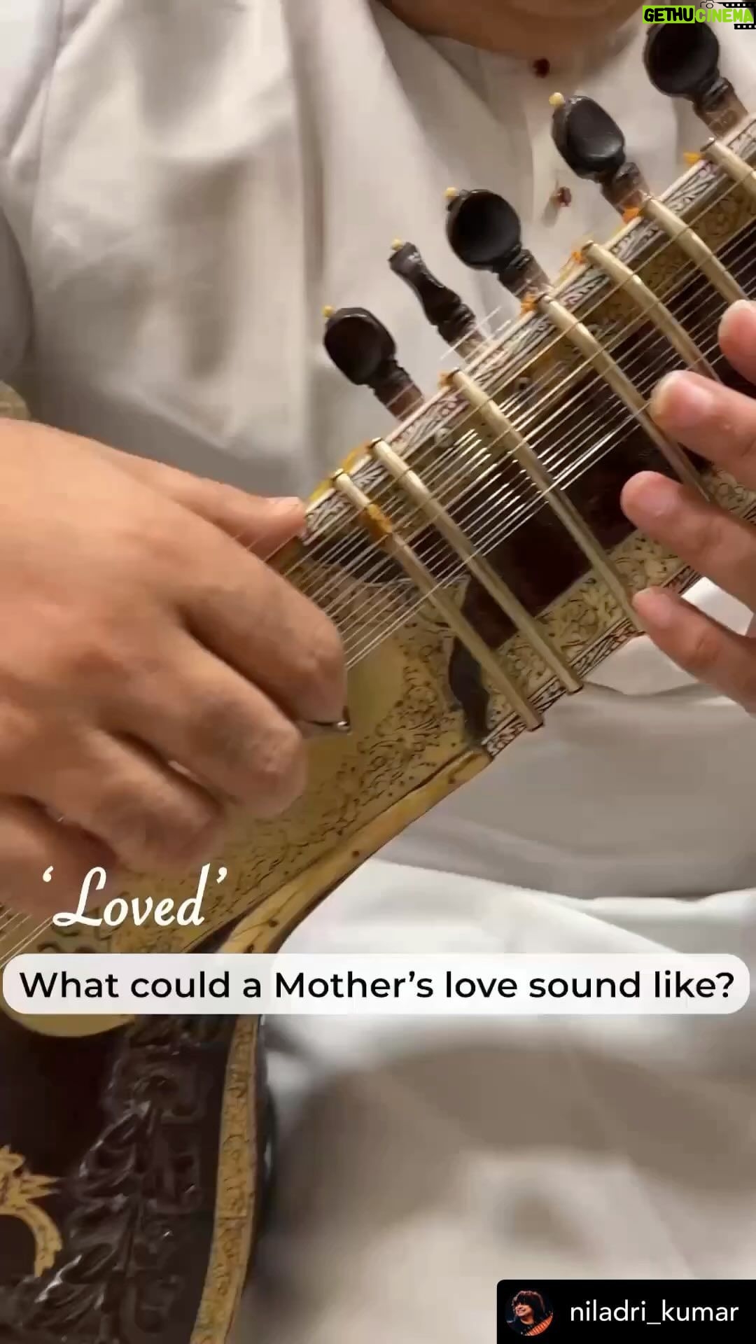 Amitabh Bachchan Instagram - Niladri .. Dada .. this is exceedingly soulful and dripping with the love and affection to Ma .. You are such a gift to the World of music .. Ever in great admiration .. Pranaam 🙏 @niladri_kumar
