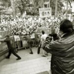 Amitabh Bachchan Instagram - “Sunday by the Gates “.. from 1982 , each Sunday without fail .. the love the affection and .. my emotion .. my gratitude dear ones for giving me reason ..