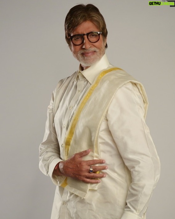 Amitabh Bachchan Instagram - Posting again because @angadbedi told me your head in the picture is getting cut , and said it can be changed .. so tried failed .. finally got @navyananda to assist .. and BOOM !!! So .. here goes all over again .. Wishing you all a very happy #Baisakhi, Bohag #Bihu, #Vishu, Puthandu, Poila Baisakh and Mahavishuba Sankranti! 🙏🏼