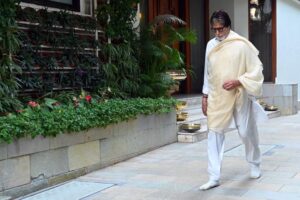 Amitabh Bachchan Instagram - … sometimes it is the simplest walks of life that give you distance ..