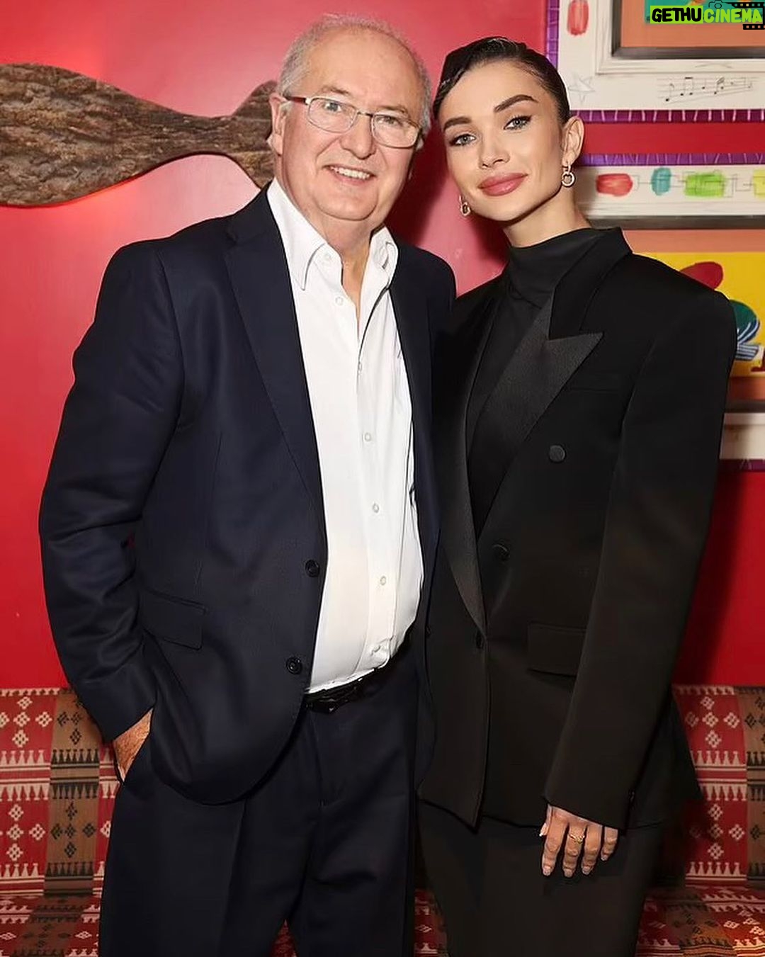 Amy Jackson Instagram - @ysl Hair by @thebradylea Makeup by @kateglanfield Ham Yard Hotel