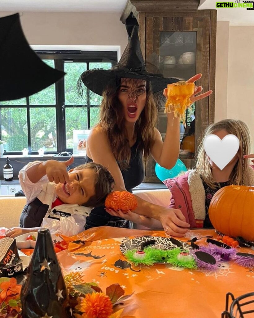 Amy Jackson Instagram - Ya lil pumpkin 😚