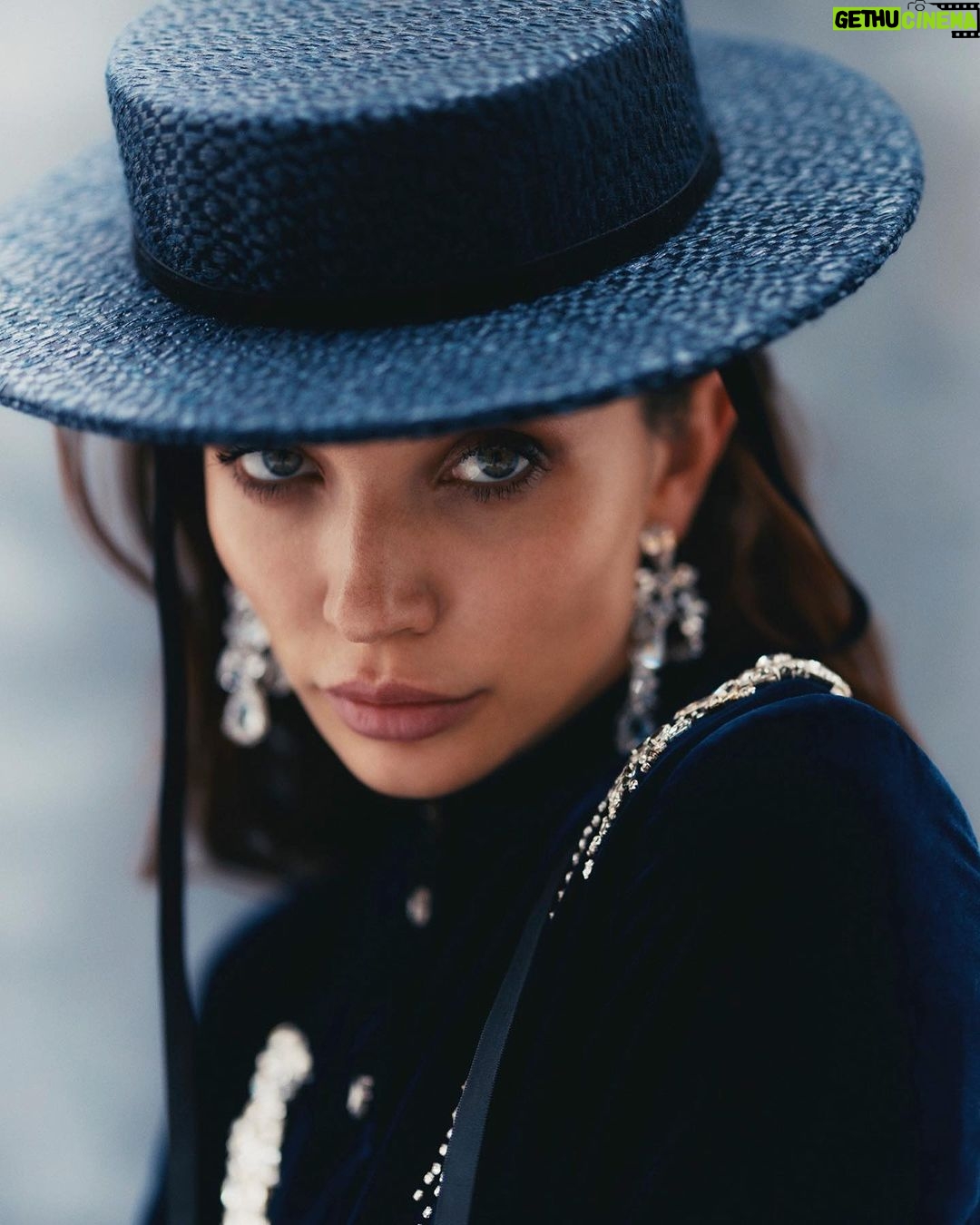 Amy Jackson Instagram - @schonmagazine Part I by @silipman ✨ Styling + Art Direction @has.hejazi Video @jamessharpestudio Make-Up @annainglishall_makeup Hair @michaeltakispitsillides Fashion assistant @kristinavaldez_ London, United Kingdom