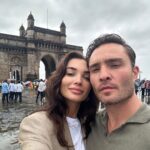 Amy Jackson Instagram - Namaste ya lil tinker 🫶🏼 Mumbai, Maharashtra