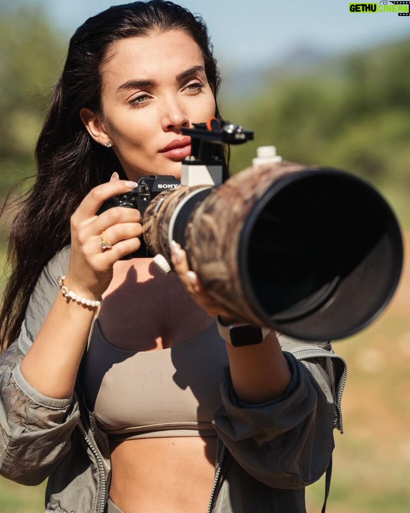 Amy Jackson Instagram - An actual dream come true ✨ @marlondutoit I’m so grateful for all of your guidance and patience { and for trusting me with your next level camera’s 😬} Photographing elephants in the wild with a wildlife photographer as incredible as Marlon has been on my vision board for three years and at the end of 2023, it finally happened. Can’t wait for a tonne more of adventures this year 🐘 QWABI Private Game Reserve