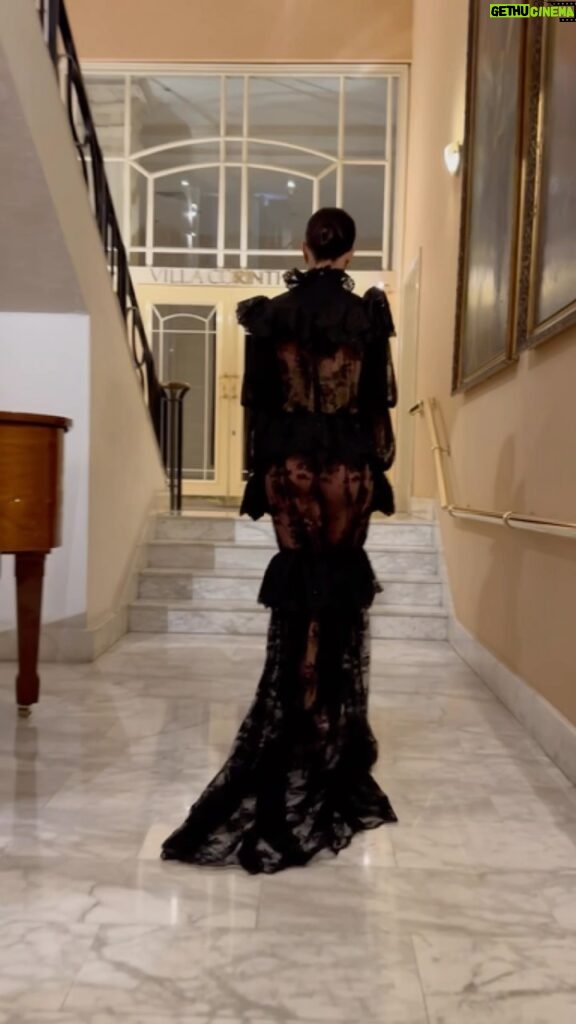 Amy Jackson Instagram - I fell head over heels with this runway piece last September as I watched the @richardquinn SS23 in genuine awe. After the passing of Her Majesty The Queen, Richard completely recreated his show (in less than ten days!!!) and this was one of the opening 22 black tribute dresses designed. It’s giving that Quinn style ICONIC OPULENCE and I’m in LOVE 🖤