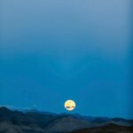 Amy Jackson Instagram - The SuPeR mOOn ENERGY was INTENSE 🌕 we welcomed in the full moon in Capricorn, also known as the Buck Moon last night. Similar to the Buck’s antler cycle in nature, it’s a time for regrowth. Through the words of @risingwoman , it’s time take aligned action in our lives. Who’s feeling it ✨✨✨✨✨✨?!? 🧙🏻‍♀️ @aloyoga 🤍💫 India