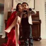 Amy Jackson Instagram - Top of the Christmas Charts 🎄 what was your highlight of the holidays?!