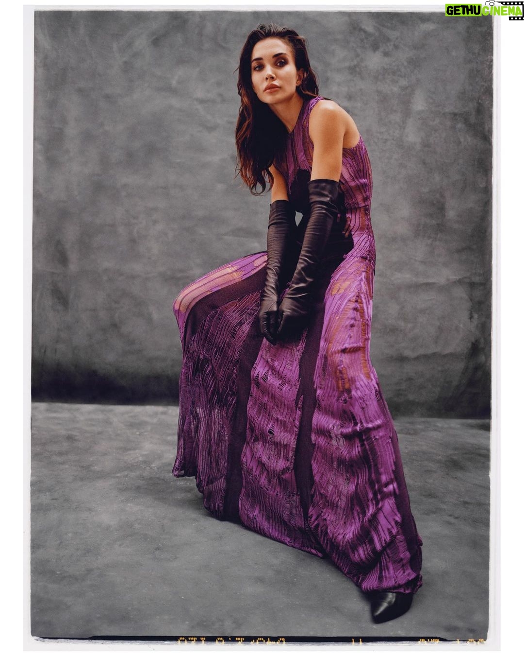 Amy Jackson Instagram - @schonmagazine Part I by @silipman ✨ Styling + Art Direction @has.hejazi Video @jamessharpestudio Make-Up @annainglishall_makeup Hair @michaeltakispitsillides Fashion assistant @kristinavaldez_ London, United Kingdom