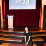 Amy Jackson Instagram - A wonderful weekend with @petauk , their wonderful President Ingrid Newkirk, the force to be reckoned with Poorva Joshipura and the whole PETA team. Thankyou for all that you do for animals across the globe 💚💪🏼 Thanks my fellow 🌱 @tobyshawphoto for the 📸 The Magic Circle