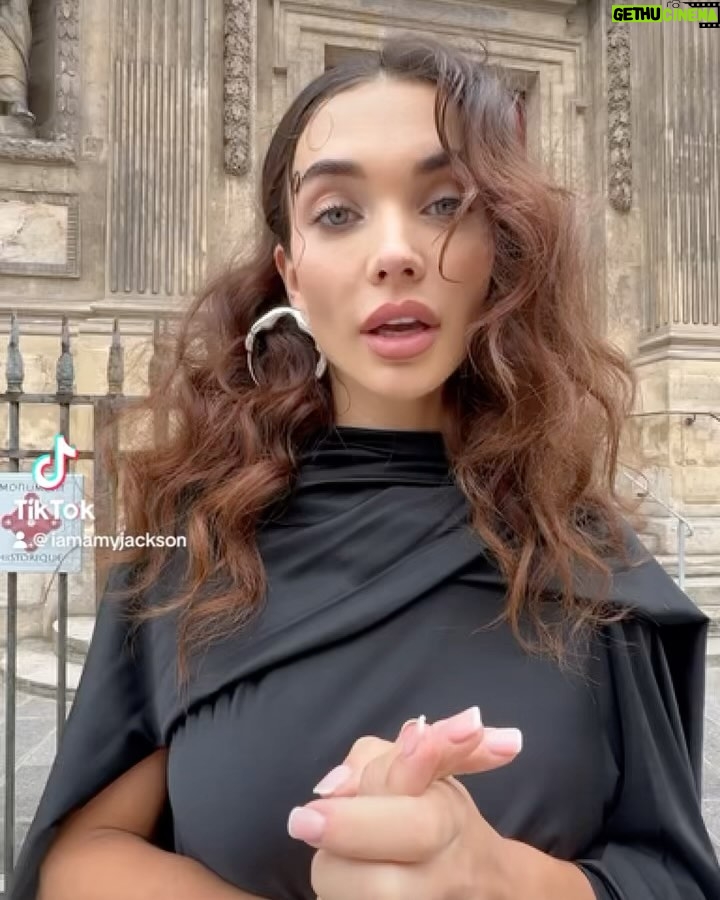 Amy Jackson Instagram - September energy was 🚀 (shout-out to Food Heaven for the vegan whippy 🌱!!)