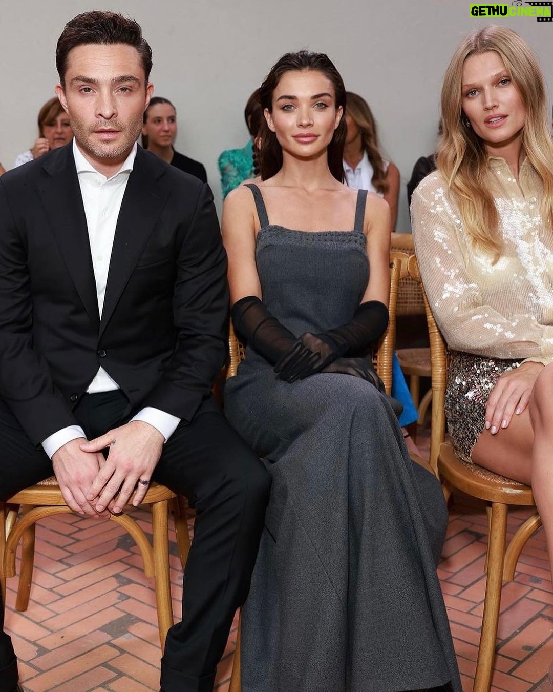 Amy Jackson Instagram - Such a stunning show @albertaferretti - we loved it! Showcased within Castello Sforzesco, the #SS24 collection was as romantic and dreamy as ever. Alberta, you’re a Wonder Woman! And to the incredible team behind the scenes, thankyou for having us ❤️ Soft effortless glam by @roberta_anzaldi_makeup_ and @faick_hair ✨ Castello Sforzesco Di Milano