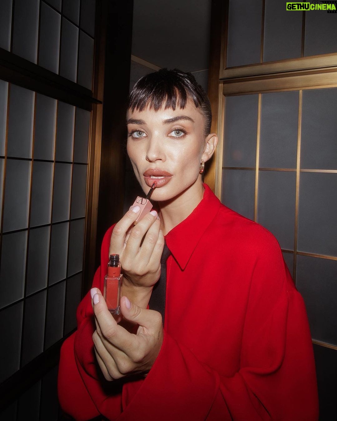 Amy Jackson Instagram - Might’ve been late to the LFW party but we went in&out with a bang. PERFECT magazine party - so much love to @maisonvalentino and my @valentino.beauty fam ❤️🔥 The #makeup & #hair GLAMTEAM understood the assignment @thebradylea @andrewdentonmakeup 💪🏼 @rebeccaspencer_photography 📸 @emzsherwood 🫶🏼 always!