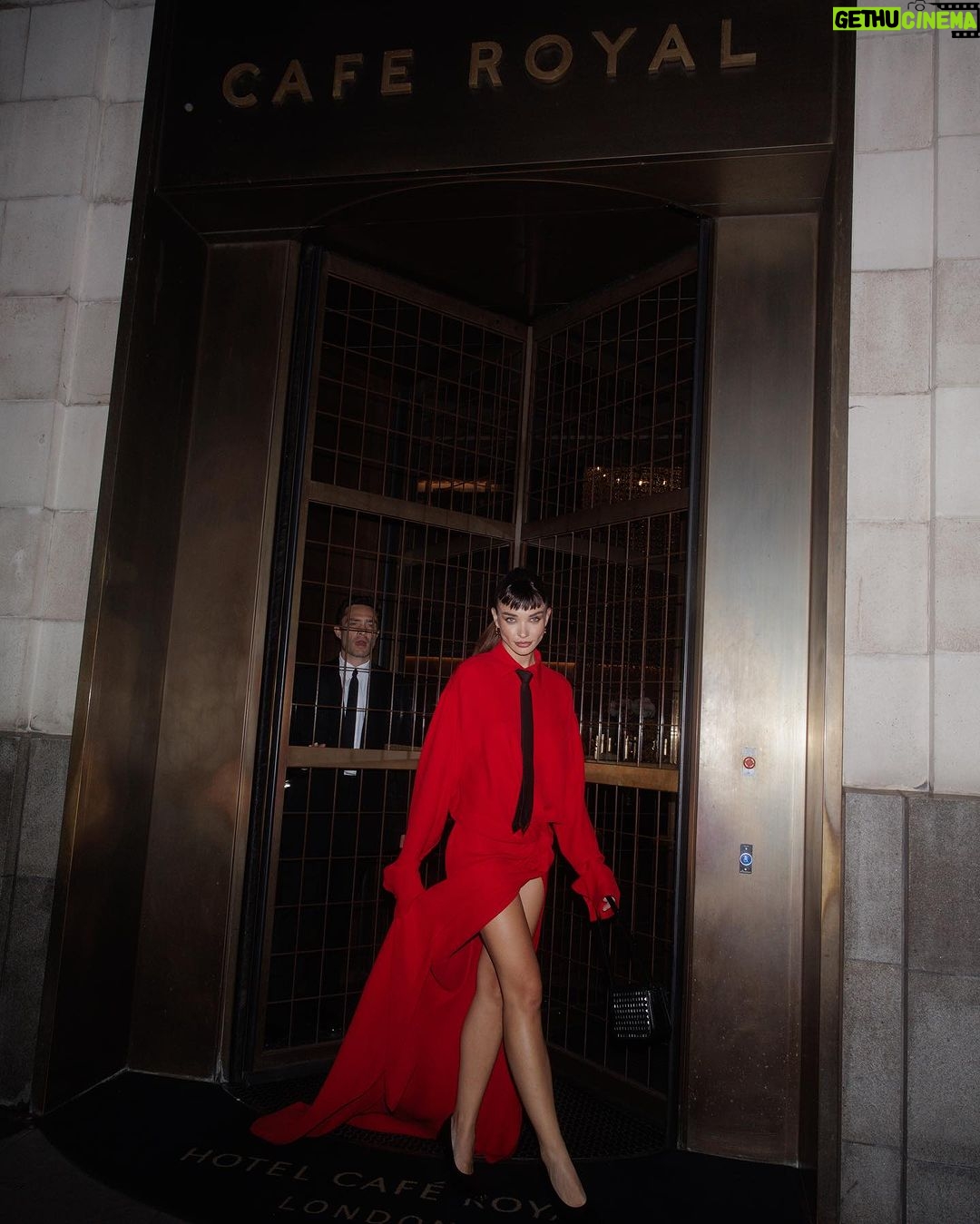 Amy Jackson Instagram - Might’ve been late to the LFW party but we went in&out with a bang. PERFECT magazine party - so much love to @maisonvalentino and my @valentino.beauty fam ❤️🔥 The #makeup & #hair GLAMTEAM understood the assignment @thebradylea @andrewdentonmakeup 💪🏼 @rebeccaspencer_photography 📸 @emzsherwood 🫶🏼 always!