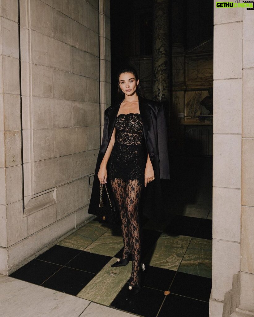 Amy Jackson Instagram - ICONIC!!! What a night at the V&A for @chanelofficial Gabriel Chanel Fashion Manifesto - @wildfreeinnocent we went to town on it ❤️‍🔥! Styled by @jordannkelsey wearing @magdabutrym & @break.archive Makeup by @annainglishall_makeup Hair by @michaeltakispitsillides Shot by mi amore @rowben 🫶🏼 V&A Museum