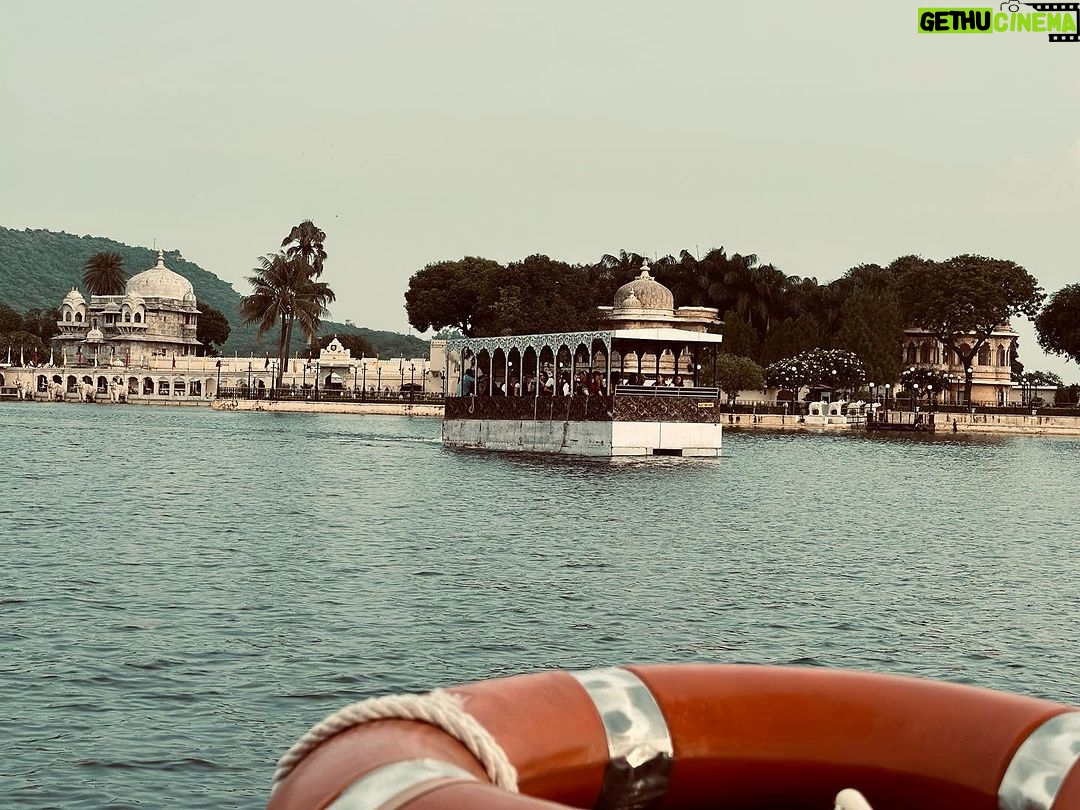 Amy Jackson Instagram - Long, lazy monsoon mornings ✨ Udaipur - The City of Lakes
