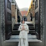 Amy Jackson Instagram – Privileged moment in Coimbatore with @sadhguru – one of the most inspiring visionaries of our time.

In between our movie promotions for Mission, we had the opportunity to visit Isha Yoga and meet with the creator himself and learned about his own mission concerning holistic well-being and sustainable causes – all of which is having a hugely positive impact on the world we live in. 

Whilst spending time with Sadhguru, we discussed all sorts of subjects from raising HAPPY, healthy children, to the world’s future mental health crisis and the importance of creating an environment that fosters wellbeing for ourselves.
Mindful eating was a big talking point and having the connection between the food we consume and the health of the soil it comes from – which is currently in a deeply concerning state and why Sadhguru went on a  100 day ‘motorcycle mission’ to save soil! 

So, thank you Sadhguru your transformative teachings and support for noble initiatives make a profound difference in the world. It was such an honour spending time with you and your volunteers ✨  I can’t wait to visit again soon.

Also, so much love to @anitadongre for the stunning Salwar I wore for the occasion. Anita continuously promotes traditional crafts and artisans, and advocates for responsible fashion. I love her designs 💘

Swipe to the end for a giggle!!!