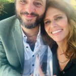Amy Landecker Instagram - What a joy to watch my husband give my dear friend @arianmoayed a humanitarian award at the @thecreativecoalition luncheon yesterday. I have been friends with Arian and his wife @krissyshields since our theater days in Chicago and it felt so full circle to watch him be honored for his incredible career but more importantly his incredible activism, particularly with @waterwelltheater in NY. The Creative Coalition is all about keeping art accessible to everyone and I know no one who walks the walk more than Arian. Congrats!