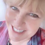 Amy Lyndon Instagram - Tell me how much you love it🫶❤️🎬 #actresslife🎥 #hurryupandwait #loveacting😘😘❤ #filmactor Sherman Oaks