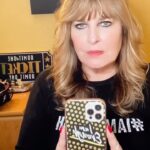 Amy Lyndon Instagram - Gotta keep moving… Gonna do what I gotta do! You? @iamenough.original @aravierbatiz @deathfacehorror @quisy16 @_petermcnamara