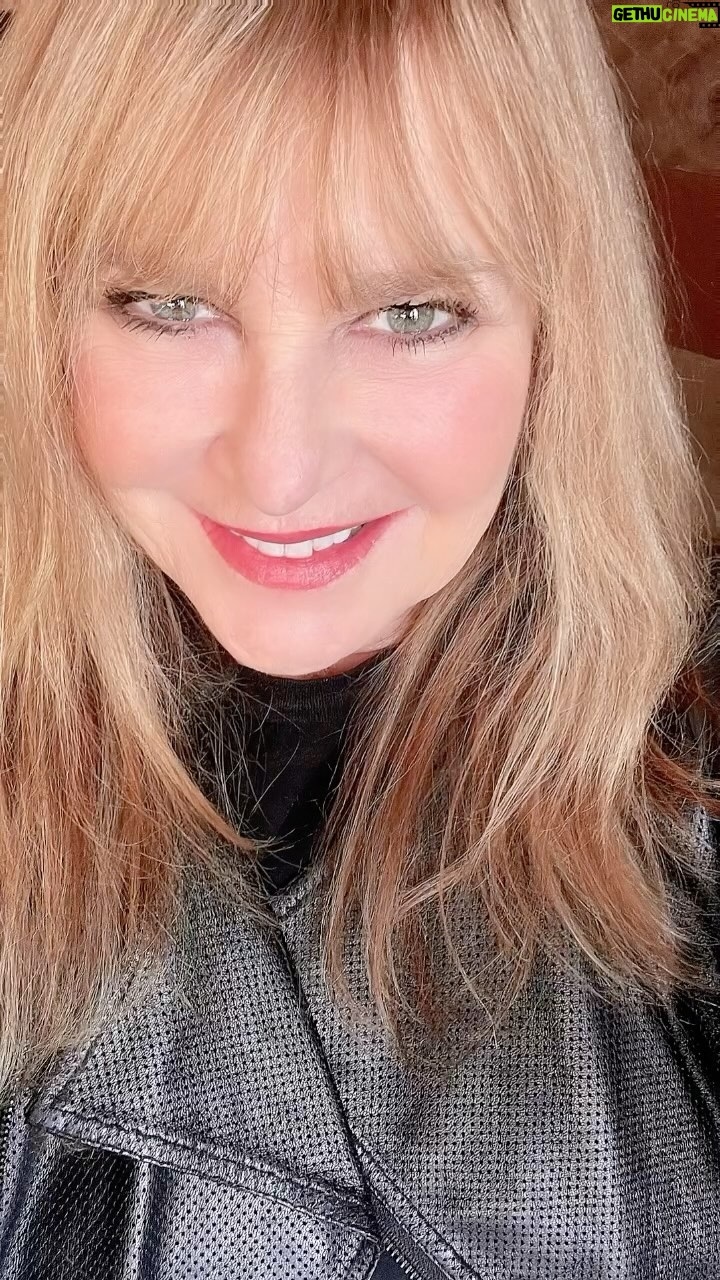 Amy Lyndon Instagram - Xmas Shopping with my Sissy is always so fun! Who’s your Sissy? @wendyalane1 #friendsforever #friendsday #friendsforever👭 #friendshipforever #lovefriends #friendships #friends4life #bestfriendsforever #friendship #friendslove #friendsforlife #christmasgifts🎁 Citadel Los Angeles