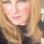 Amy Lyndon Instagram - When you take care of yourself, everyone benefits. Drop a ❤️ if you agree. #selflovequotes #iamenough