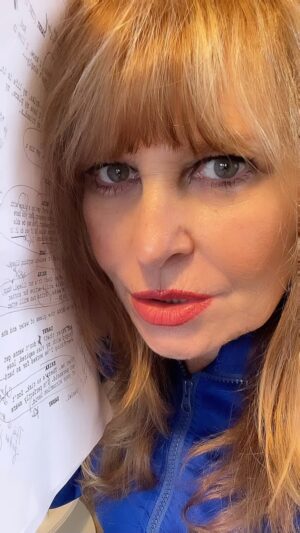 Amy Lyndon Instagram - Don’t let anyone or anything get in the way of your dream. Tell them what you need in order to get to that sweet performance space and if they continue to sabotage your success, it might be time to rethink that relationship. Brilliant acting takes focus and a constant letting go in order to funnel that character through you. If you’re head is all mucked up with nonsense, then don’t be surprised when the booking call doesn’t come. Affirm with a 🔥 
.
.
.
#coaching #actingcoach #motivation #mindset #training #business #lifecoach #leadership #actingtips  #inspiration #success #tvactor #filmactor #actingadvice
#actorsofinstagram #actorslifestyle #stagnation #actorstudio #kidactors #laactors #selftape #youngactors 
#actorslife #actress #acting #actorclub #amylyndon #actingtips #thelyndontechnique