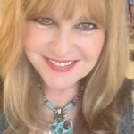 Amy Lyndon Instagram - It’s finally Friday😎 Whatcha doin’? #comecheckthis #ｔｇｉｆ #love Hair: Ana Necklace: Dorzita Studio City