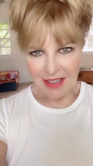 Amy Lyndon Instagram - Say a 🙏 for people who don’t enjoy life.

Give an AMEN if you agree.

Follow @amylyndon for acting advice.
.
.
.
#acting #actinglife #actingclass  #actingcoach #actingschool #actingaudition #actingskills #actingislife #actingclasses #actingtips #loveacting #thisisacting #actorslife #actingworkshop  #actingstudio #iloveacting #tvactor #filmactor #selftape #audition #castingdirector #actingteacher  #screenacting #filmacting #actingcareer #actingtechnique #thelyndontechnique #amylyndon