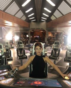 Amy Pemberton Instagram - Umm... yeah, so.... you know how ya’ll think Gideon knows what she’s doing?!?! 🤣 📸 @tseky #whatdoesthisbuttondo? #oppsey #waveriderchaos #justkiddin’ #🤔 @cw_legendsoftomorrow