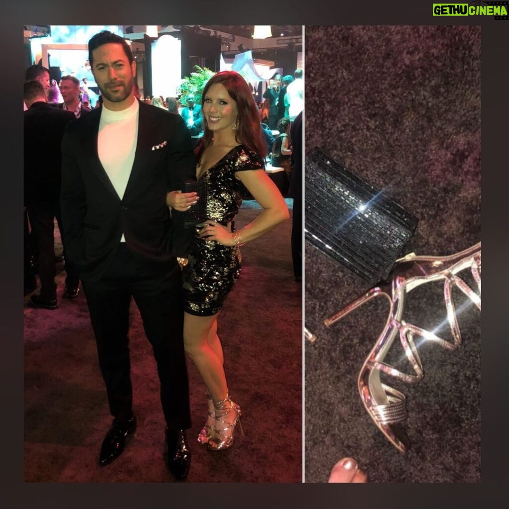 Amy Pemberton Instagram - Yup.... heels lasted a solid 10 minutes 💪🏻🤦🏻‍♀️ @recordingacademy @victorturpin #grammys #afterparty # 👠 #🥴