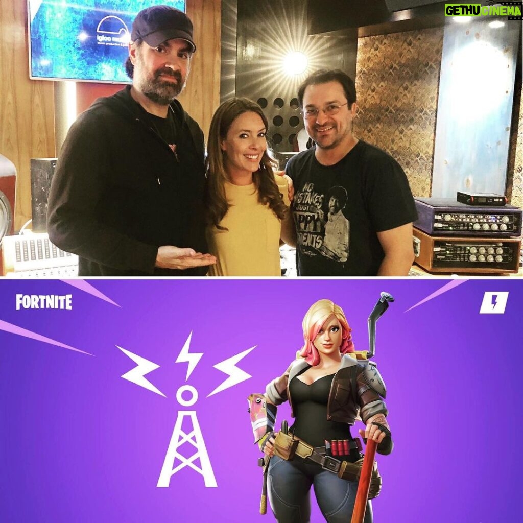 Amy Pemberton Instagram - Had a blast in session today with these lovely peeps! So fun being directed by the hilaaaaarrious @thejoelynch @fortnite #penny #savetheworld #igloostudios #🙏🏻