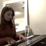 Amy Pemberton Instagram - Which Movie?....GO! And who’s character theme tune? #clue #shesAMAZING #again...theconcentrationisreal #thisoneonlytook2weekstolearn🤣🤦🏻‍♀️