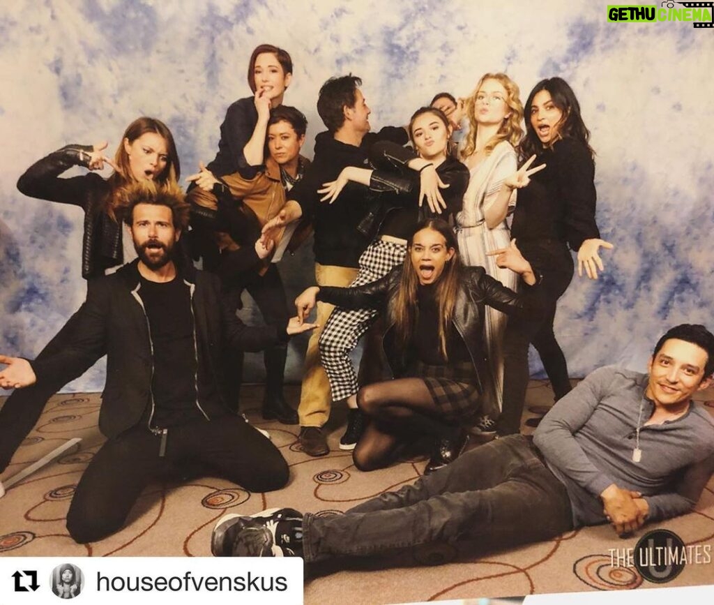 Amy Pemberton Instagram - Bloomin’ lovely old time this weekend with this lot! Thanks SO much to everyone who came to @starfuryevents to spend time with us, loved meeting you all! 🙏🏻💕Thank you to the lovely @sean_w_harry @houseofvenskus @chy_leigh @mattryanreal @iamgabrielluna @hannahjohnkamen @iain_decaestecker @adrianpasdar @florianalima @nicoleamaines @andreakbrooks #legends #legendsoftomorrow #supergirl #agentsofshield ・・・ The Class of 2019 💪🏻xo