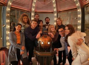 Amy Pemberton Instagram - TONIGHT!....’It’s a Mad, Mad, Mad, Mad Scientist’ directed by the wonderful @andrewkasch ENJOY! ☺️ @cw_legendsoftomorrow #705 📸 @andrewkasch