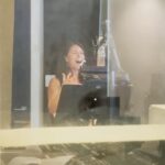 Amy Pemberton Instagram - So much fun recording ‘Future Favorite’ written by the amazing @djc242 for @cw_legendsoftomorrow 🙏🏻💜 #fidgetysinger🤣 @watertowermusic Now on Spotify! @spotify 🎞 @directorkristin Repost from @directorkristin • So fortunate to attend the studio recording of Future Favorite sung by the AMAZING @missamypembs 🎵🎶🎤Written by @djc242. I love this song! 😍#legendsoftomorrow
