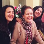 Amy Samir Ghanem Instagram - كل سنه وانتي طيبه يا مامي يا احلي ذكري في حياتي ، يارب في الجنه و نعيمها و اشوفك هناك انتي و بابي حبيبي يارب🤍 ربي ارحمهما كما ربياني صغيرا 🤲