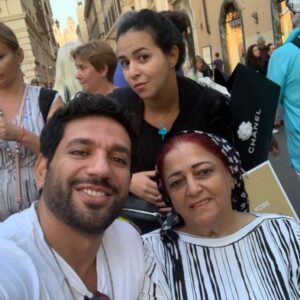 Amy Samir Ghanem Instagram - ان لله و ان اليه راجعون.. الله يرحمك يا حبيبه قلبي حماتي وصاحبتي و امي .. هيوحشني حبك ليا و بوستك ليا كل يوم الصبح.. فاديه الرداد يا اعظم ام و احن قلب طول عمرك في ضهري و واقفه في صفي عشان حبتيني زي ما بحبك.. ربنا يرحمك و اشوفك في الجنه و احضنك.. بحبك