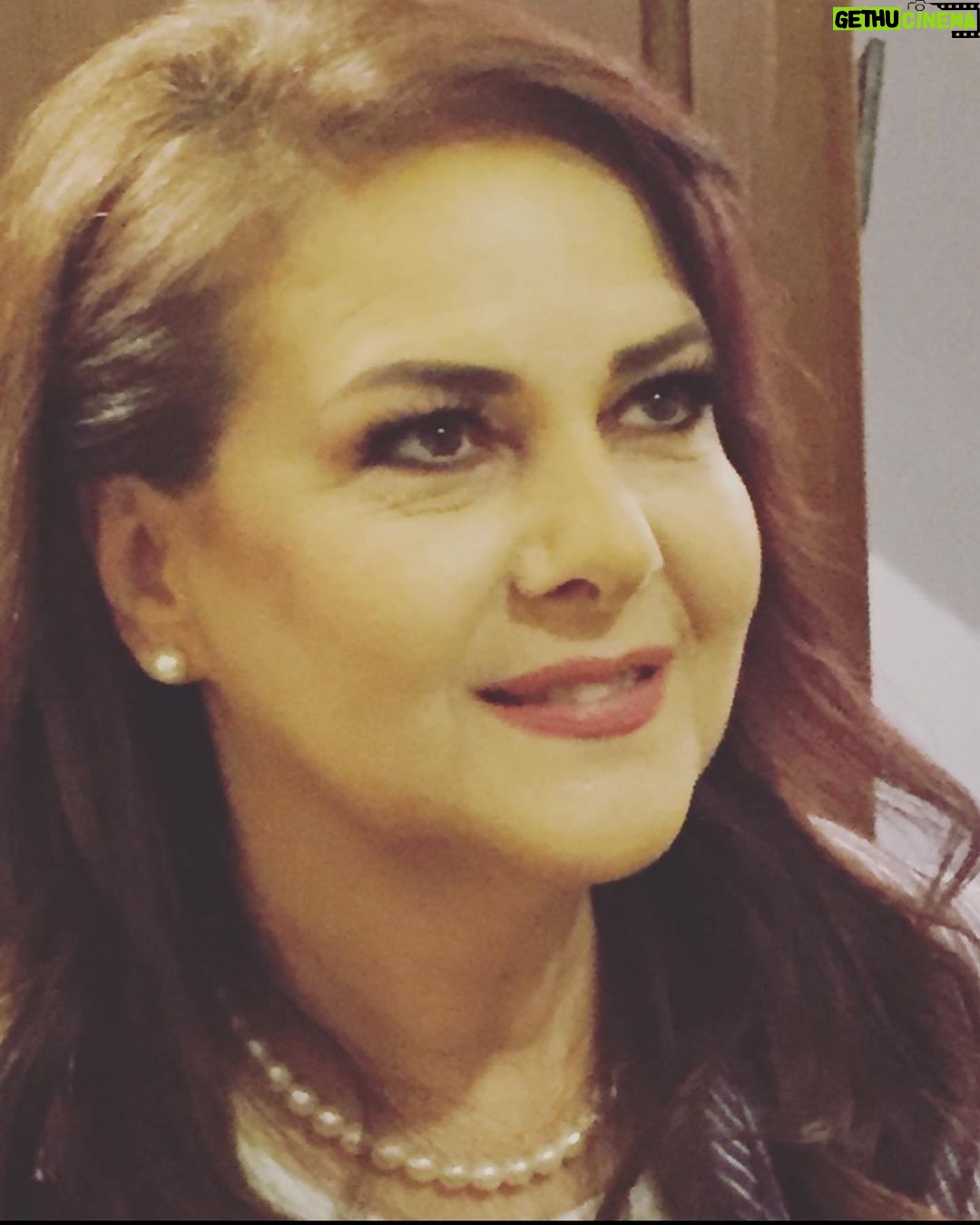 Amy Samir Ghanem Instagram - كل سنه وانتي طيبه يا ديدي يا احلي مامي و اطيب مامي ، ربنا يرحمك يارب و انشاءالله عيدك في الجنه، بحبك يا مامي لاخر يوم في عمري🤍