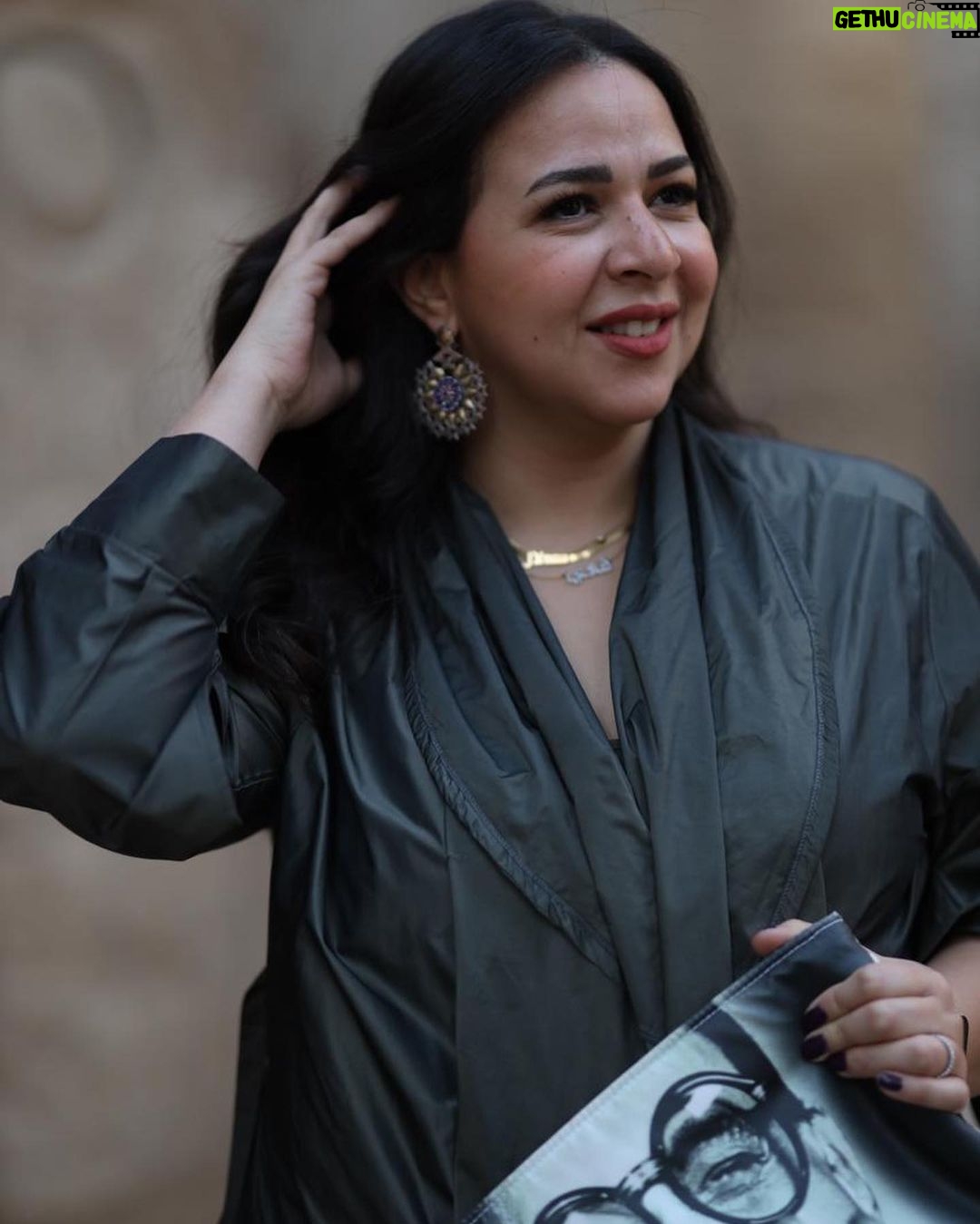 Amy Samir Ghanem - 231.3K Likes - ماكنتش عايزه امشي من الاقصر من حلاوتها ماشاءالله و جمال طبيعتها و جمال الناس اللي فيها .
@abier_ansary 🤍
@azzafahmy 🤍
@mahaalsagheer 🤍
@nehal_khalil_makeup_artist 🤍
photographer: @norayoussef_photography 🤍🤍