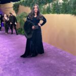 Amy Samir Ghanem Instagram - شكرا لمصمم الازياء @hanyelbehairyhautecouture علي حرصه انه يعمل الفستان في وقت قصير جدا و شكرا لحبيبتي عبير أنصاري المجتهده جدا @abier_ansary Special thanks to Jewelry: @iramjewelry_ Make up: @furatabaalkhail Hairdresser: @haithamdahab00 Clutch: @sheclutches