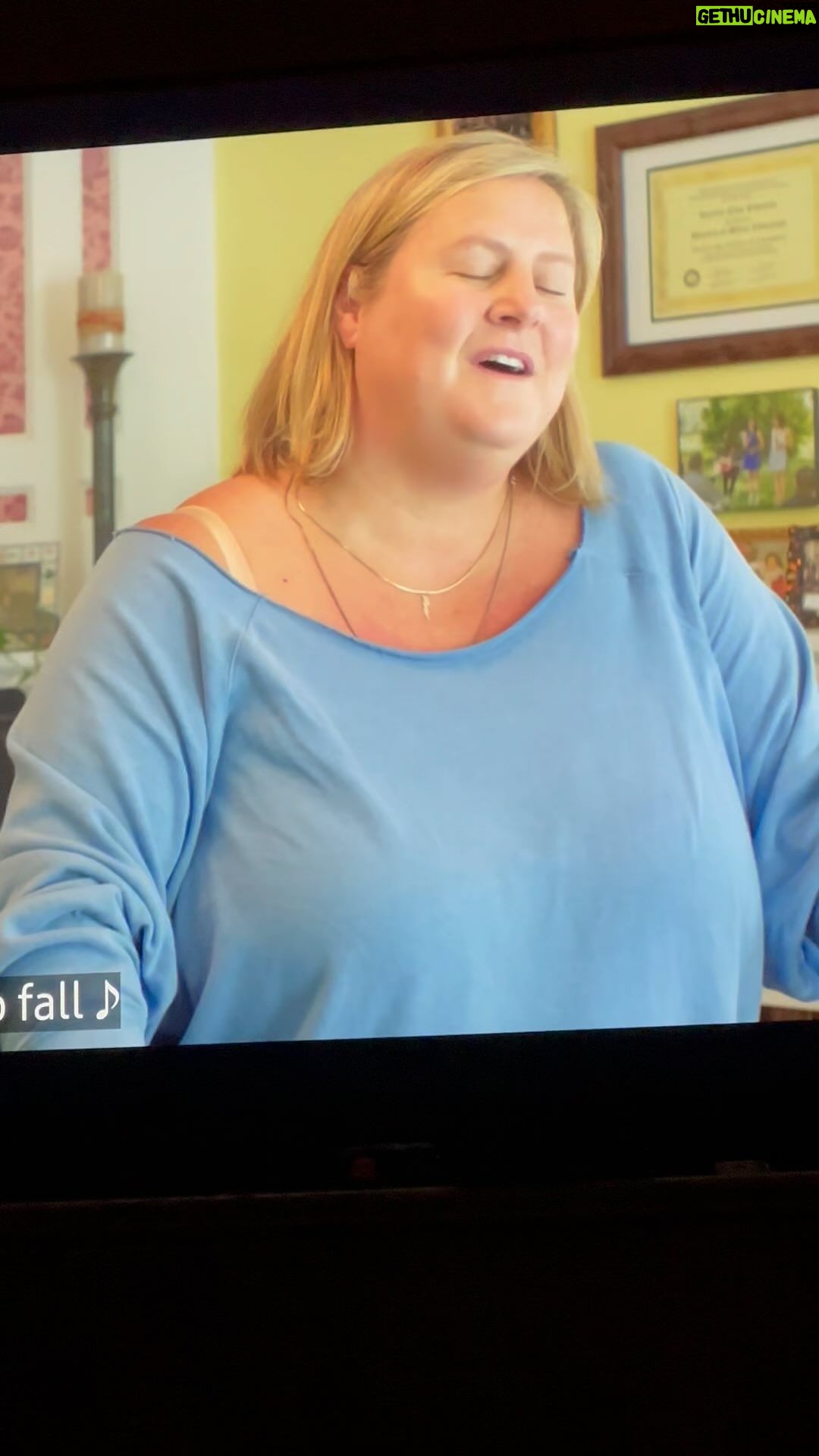 Amy Schumer Instagram - Somebody somewhere is keeping me going @hbomax @bridgeteverett singing that’s all will get you through the week