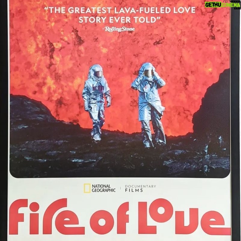 Amy Schumer Instagram - The documentary FIRE OF LOVE is INCREDIBLE it’s on @disneyplus @natgeo it was nominated for an Oscar