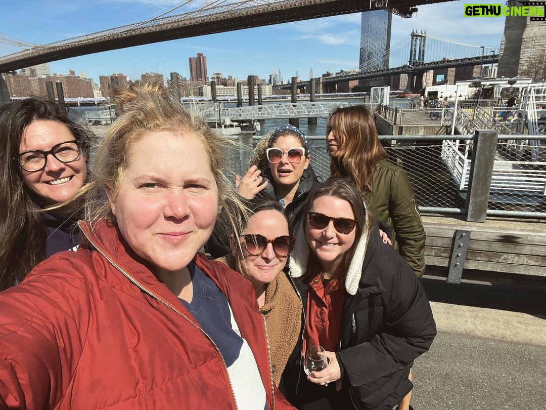 Amy Schumer Instagram - @rachelfeinstein_ always finds the lens love my girls never long enough