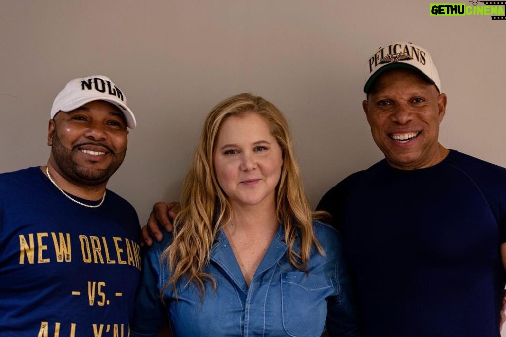Amy Schumer Instagram - @amyschumer at Pelicans-Lakers 👋 Smoothie King Center