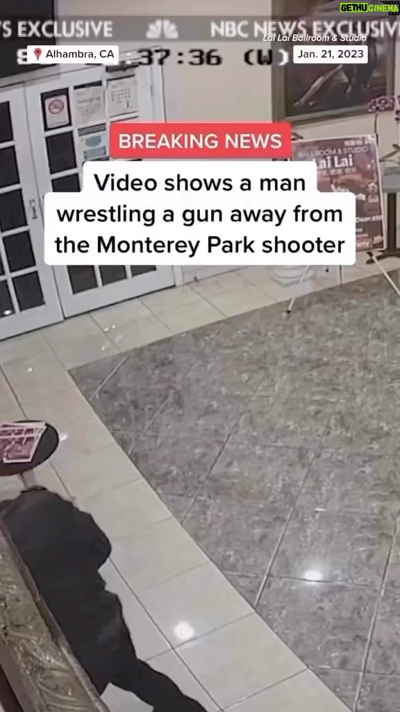 Amy Schumer Instagram - Repost from @shannonrwatts • Video shows 26-year-old Brandon Tsay wrestling a gun away from the Monterey Park shooter at a second dance studio minutes after the gunman killed at least 11 people and injured 9 more. Every day citizens are being asked to stand up to gunmen because our lawmakers are too cowardly to stand up to gun makers. Video @nbcnews